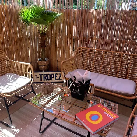 Апартаменти Next To And Center Сен-Тропе