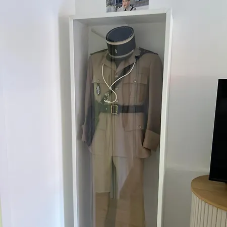 Apartment Next To And Center