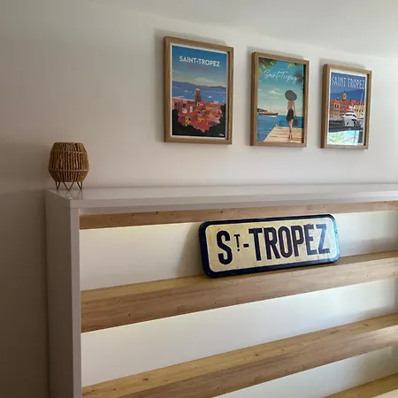 Next To And Center Saint-Tropez