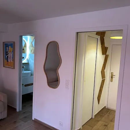 Next To And Center Апартаменти Сен-Тропе