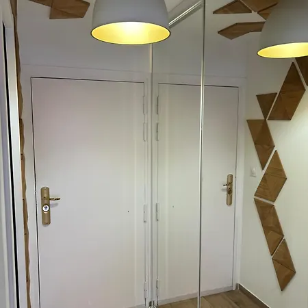 Апартаменти Next To And Center *