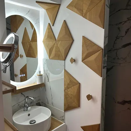 Apartment Next To And Center *