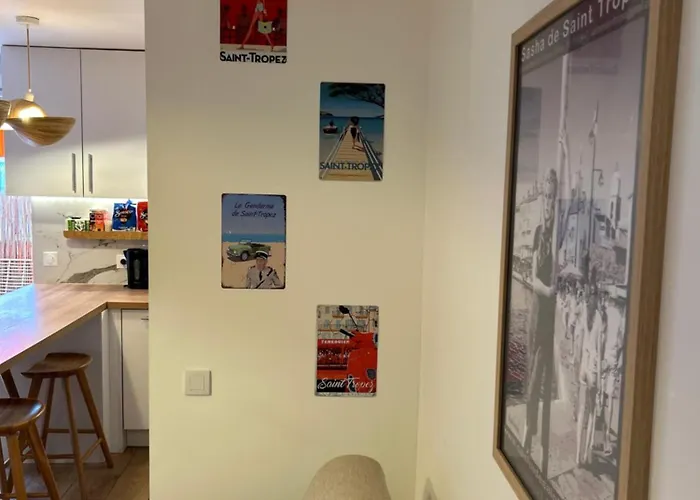 Next To And Center * Saint-Tropez