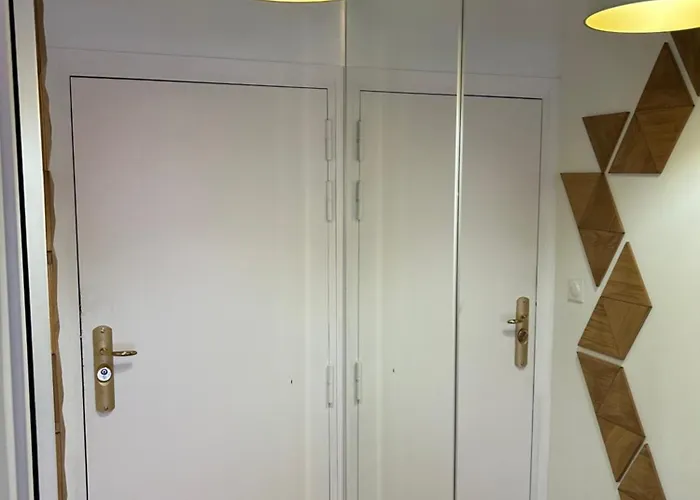 Apartment Next To And Center *